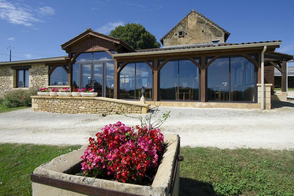 Отель La Table Du Chaffour Saint-Genies-Bellevue Экстерьер фото